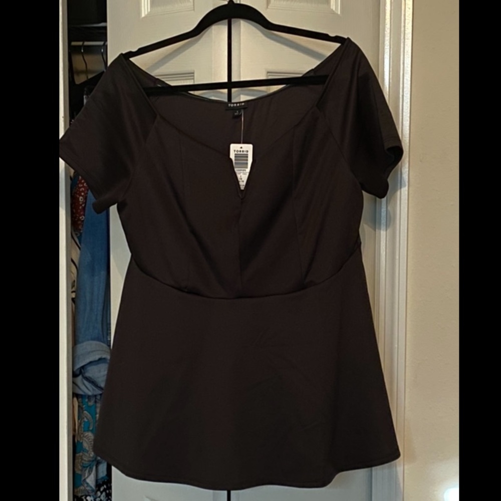 Black off shoulder torrid top 1x